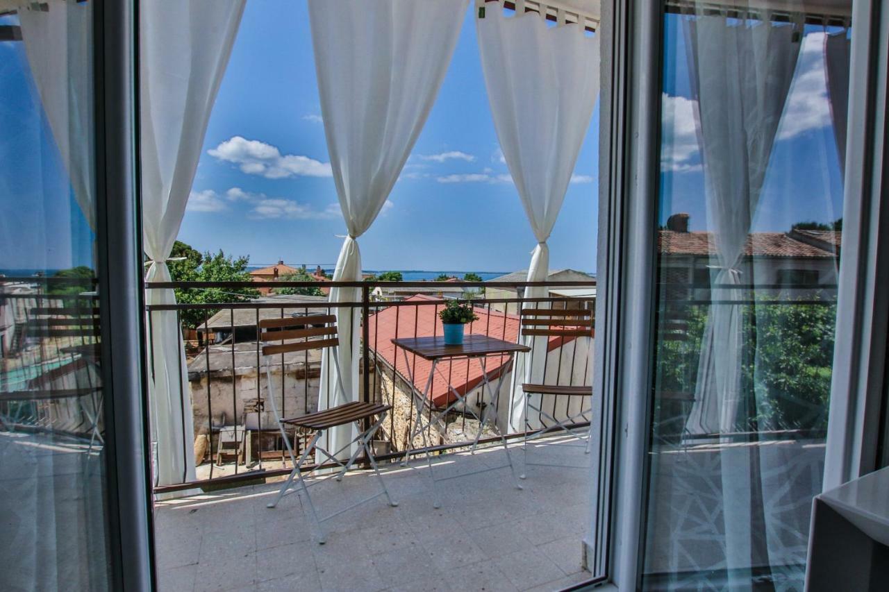 Family Beach Apartments Перой Екстериор снимка